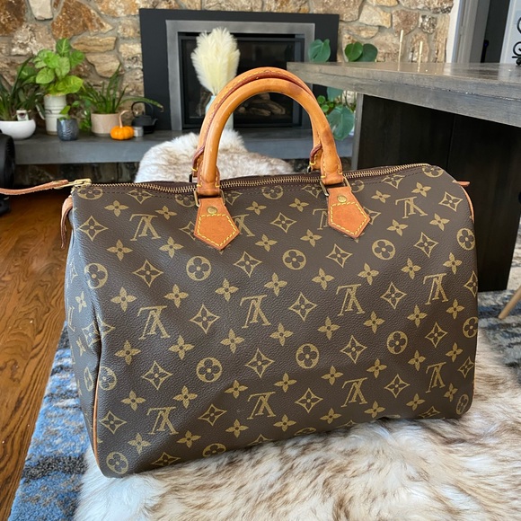 Authentic Louis Vuitton Speedy 35 Satchel Handbag - Picture 2 of 13